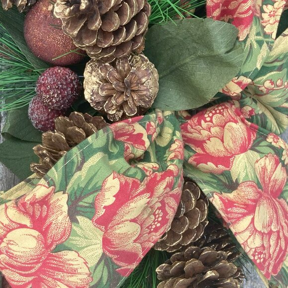 Wreath - Fall Winter Holiday Wreath - Picture 2 of 7